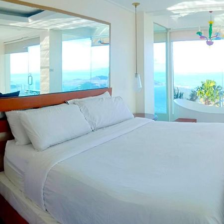 Bed and Breakfast The Carmelence View Tagaytay City Esterno foto