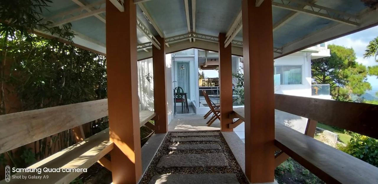 Bed and Breakfast The Carmelence View Tagaytay City Esterno foto