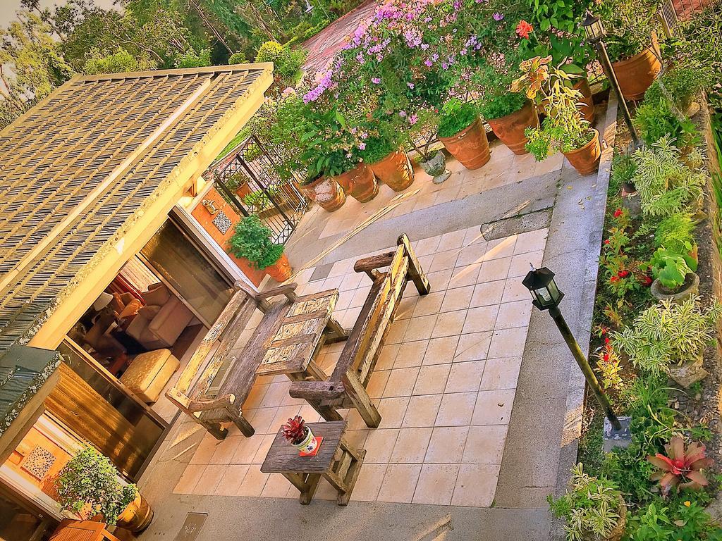 Bed and Breakfast The Carmelence View Tagaytay City Esterno foto
