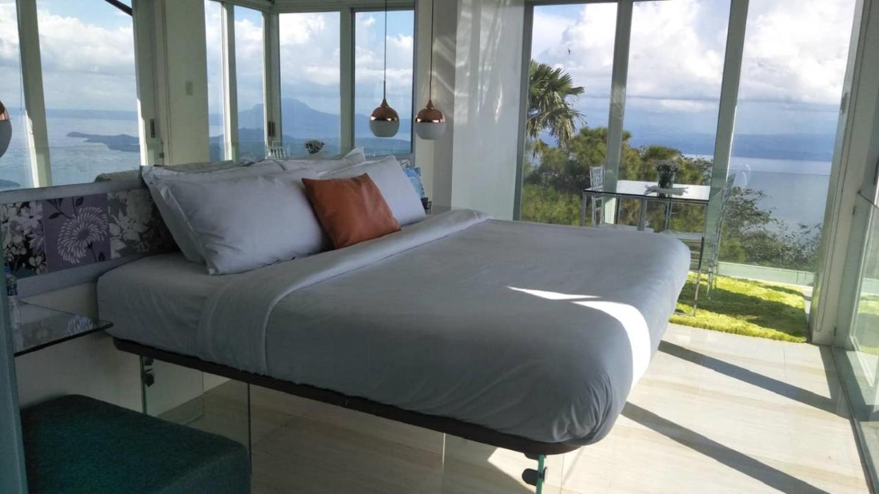 Bed and Breakfast The Carmelence View Tagaytay City Esterno foto