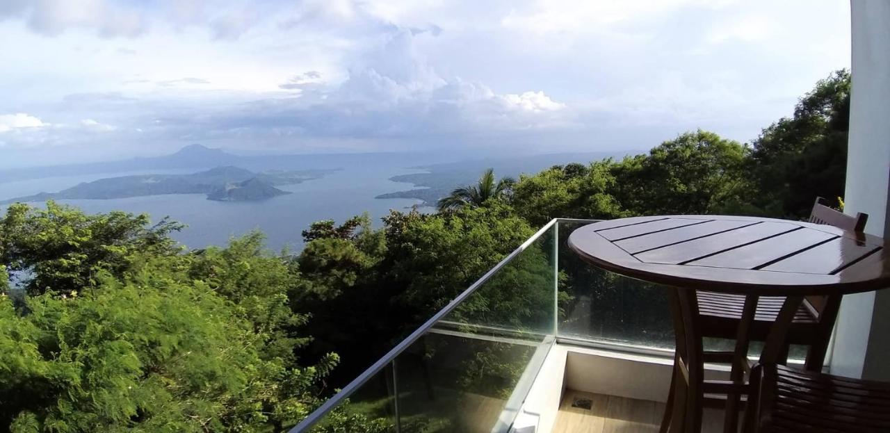 Bed and Breakfast The Carmelence View Tagaytay City Esterno foto
