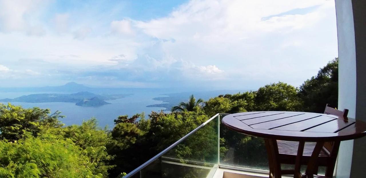 Bed and Breakfast The Carmelence View Tagaytay City Esterno foto