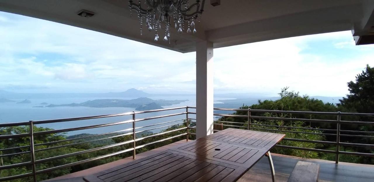 Bed and Breakfast The Carmelence View Tagaytay City Esterno foto
